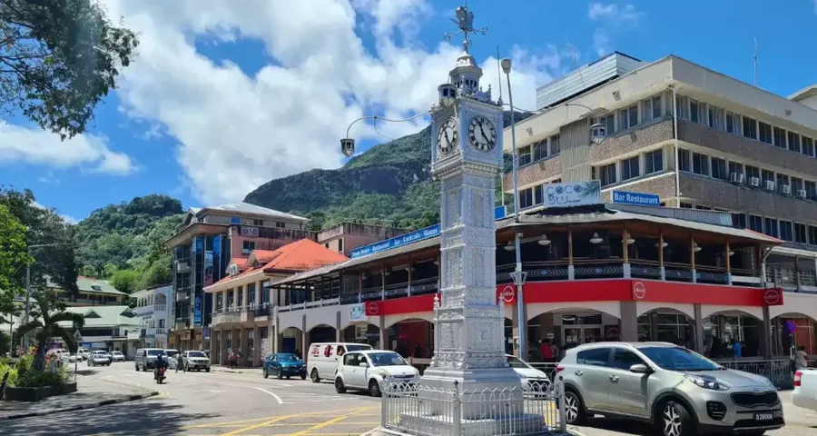 Richest country in East Africa 2026 – Seychelles luxury resorts and turquoise ocean symbolizing high GDP per capita and tourism wealth